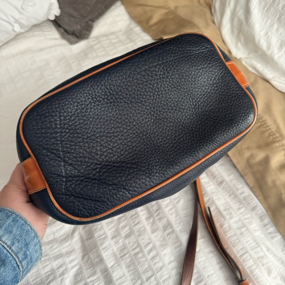 Dooney & Bourke Bucket Crossbody - Picture 3 of 11